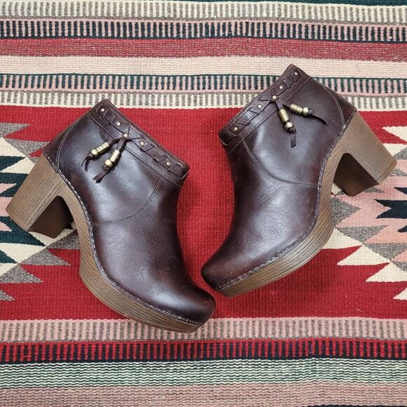Dansko Shoes - Dansko Brown Leather Dabney Ankle Boots Sz 39 US 8.5/9 Heeled Tassel Side Zip